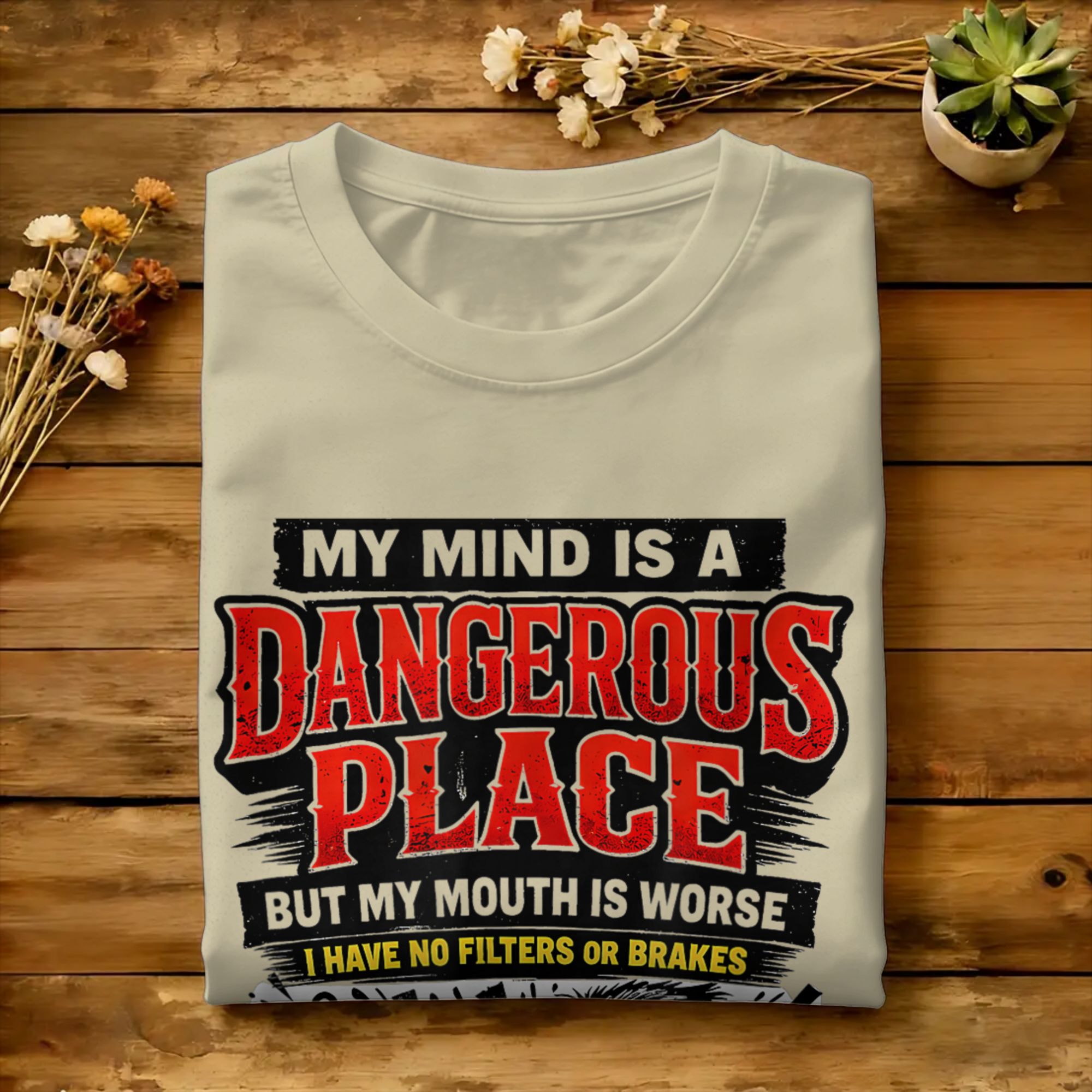 Monkey My Mind Is A Dangerous  - Summer Clothing Places 评论和价格