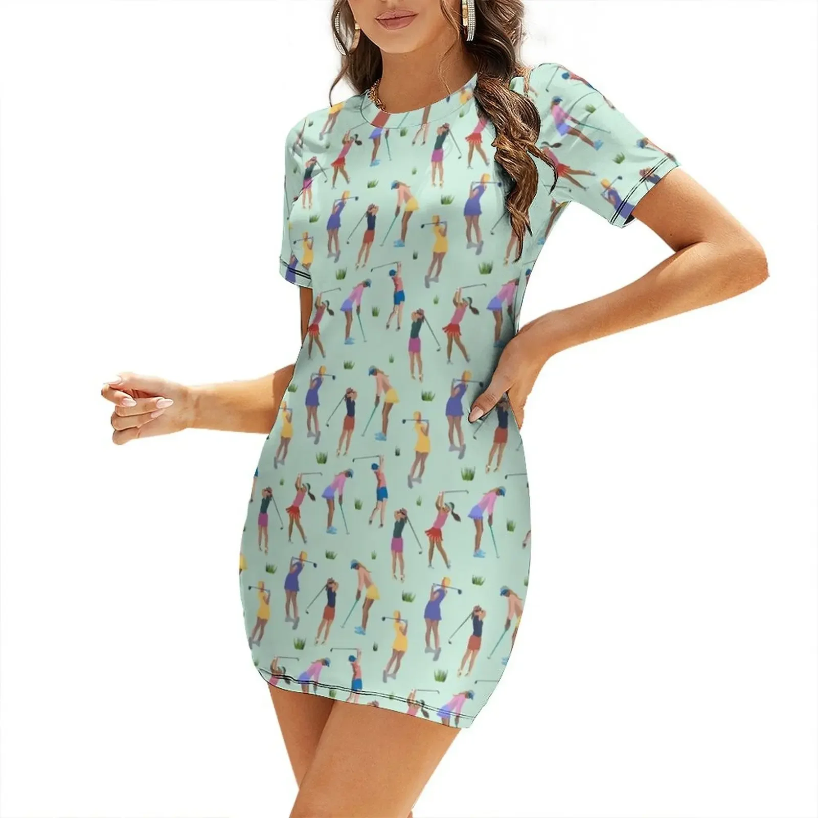 Golf girls on the course - min - Summer Clothing Online 评论和价格